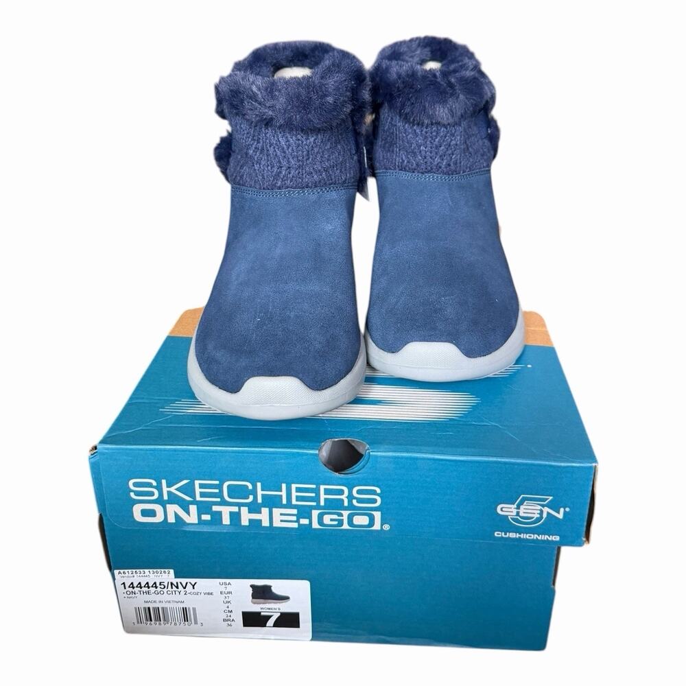 Skechers On-The-Go City 2 Cozy Vibe Boots Navy Faux Fur Women’s 7 NIB